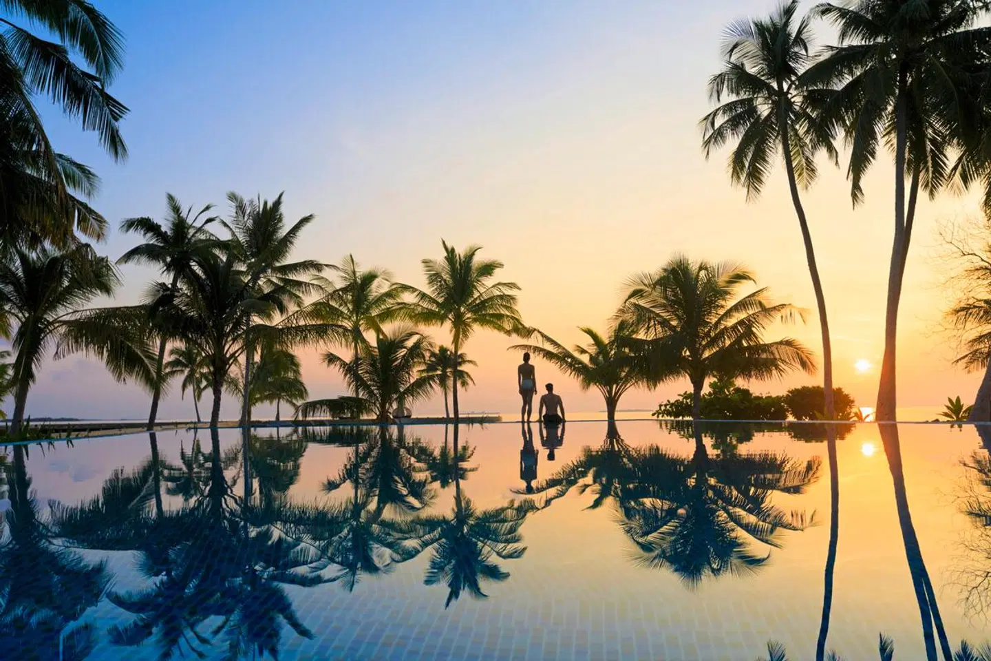 Niva Dhigali Maldives OUTDOOR_POOL