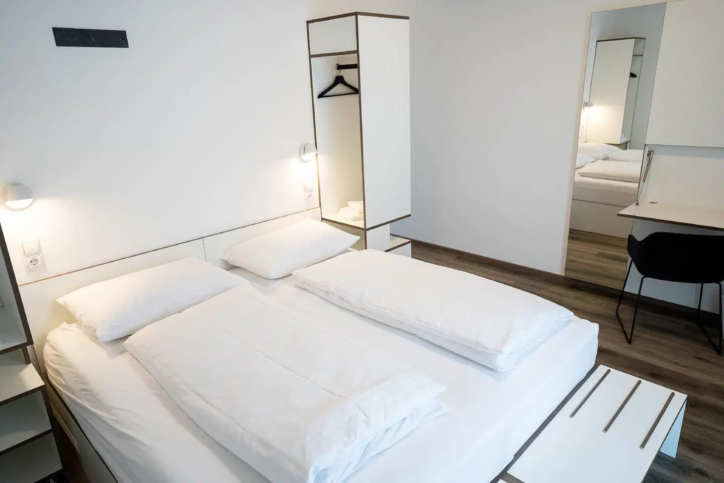 Motel Schlafraum ROOM_EXAMPLE