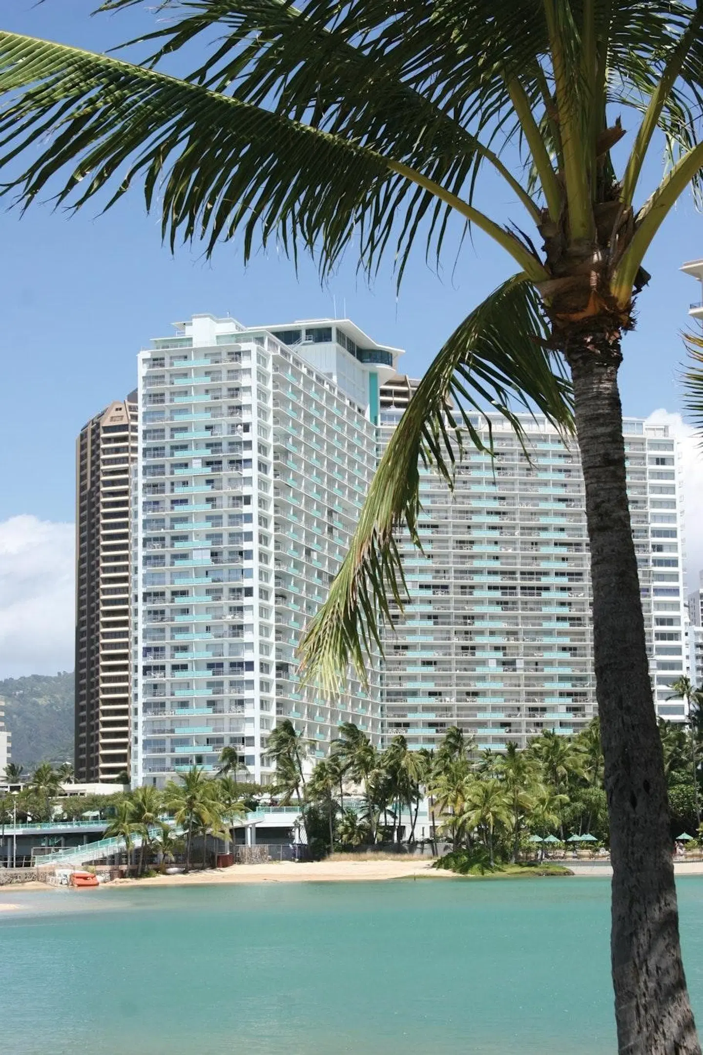 Waikiki Marina Resort at the Ilikai EXTERIOR
