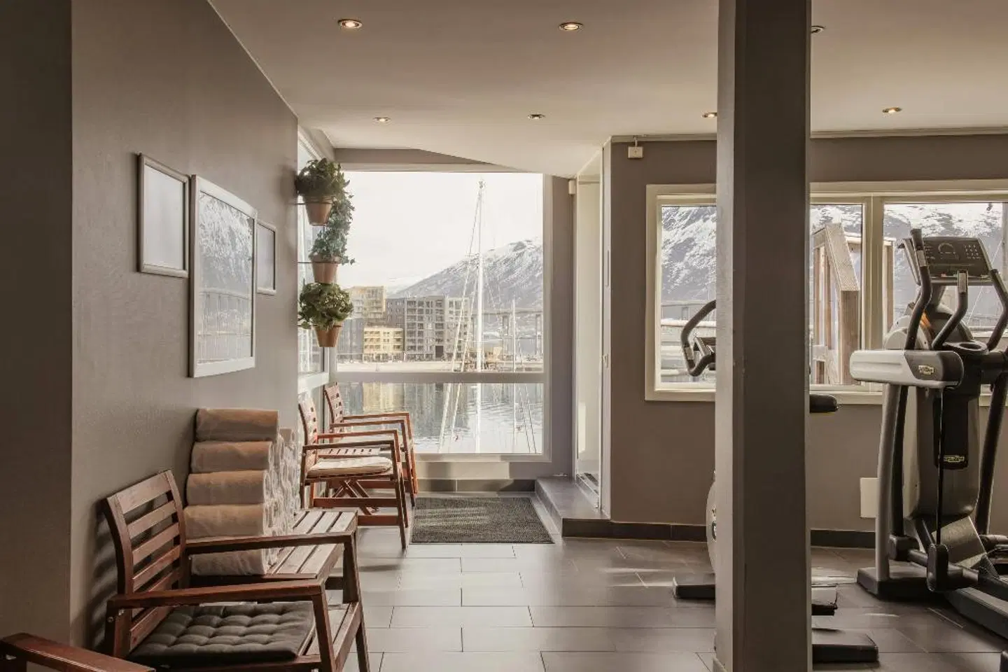 Home Hotel Aurora by Strawberry LOUNGE_LOBBY