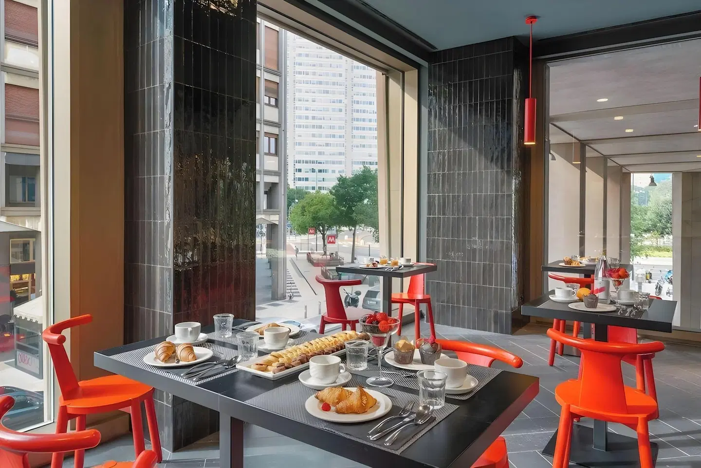 Glam Milano Restaurant