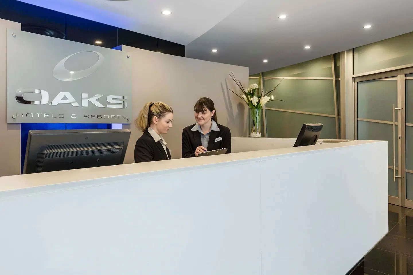 Oaks Adelaide Horizons Suites LOUNGE_LOBBY