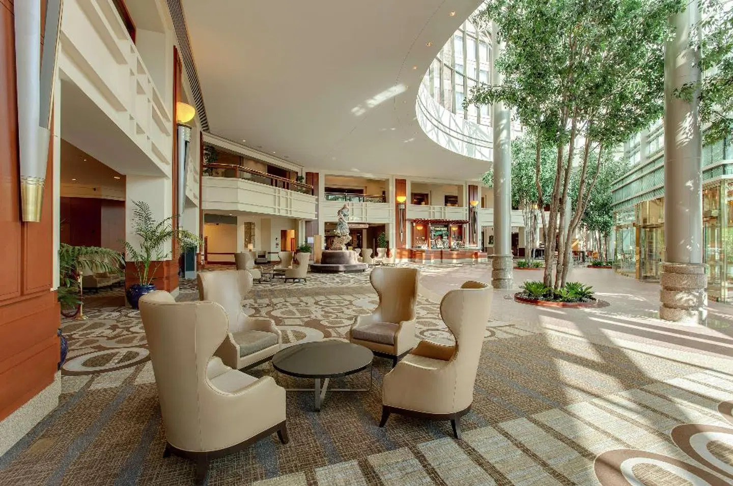 Hilton Boston Logan Airport LOUNGE_LOBBY