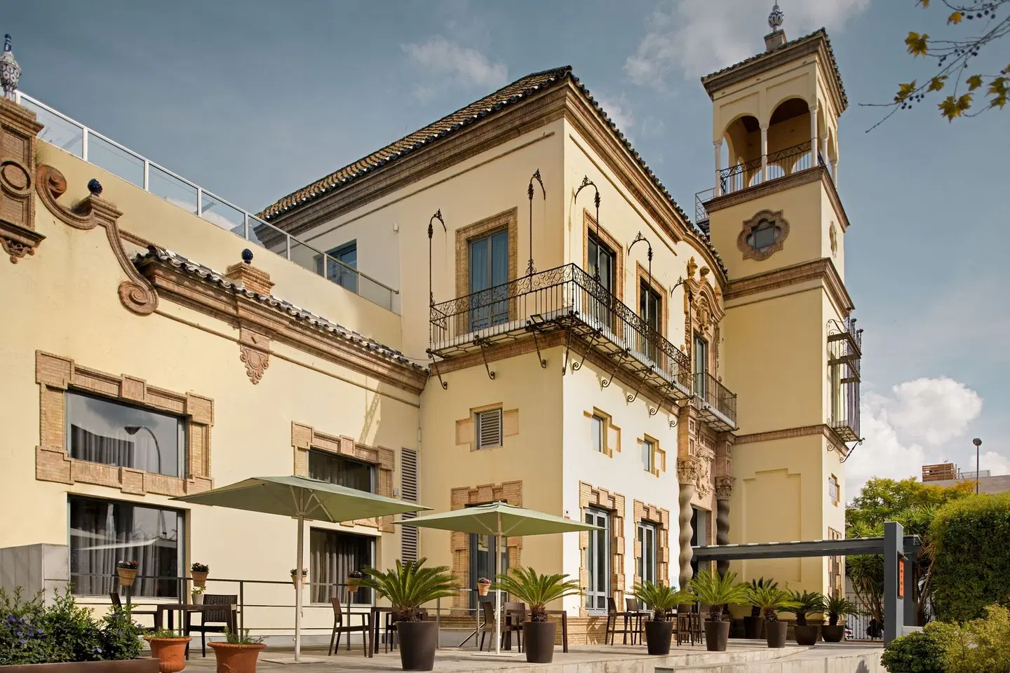AC Hotel by Marriott Ciudad de Sevilla EXTERIOR