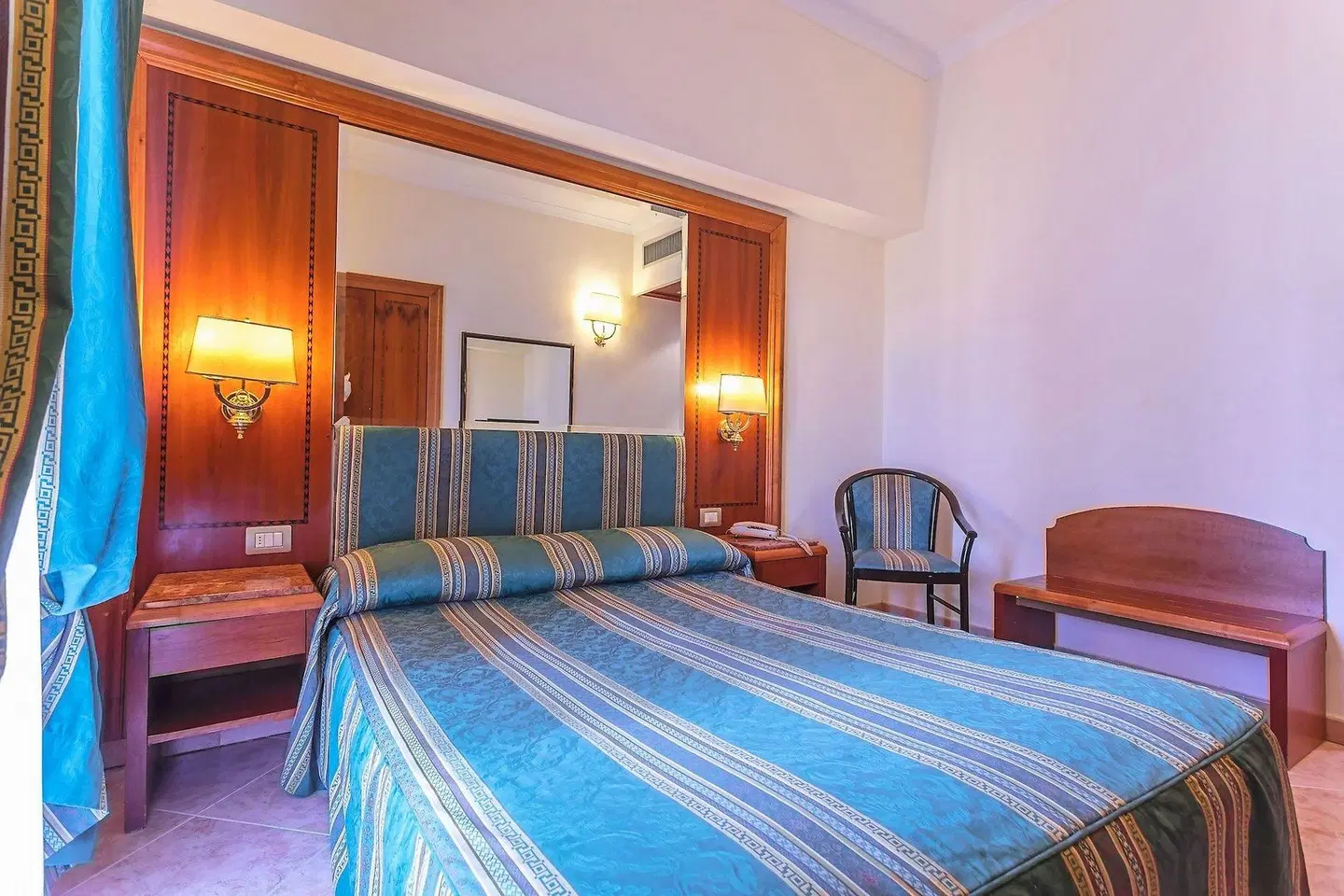 Floridia ROOM_EXAMPLE