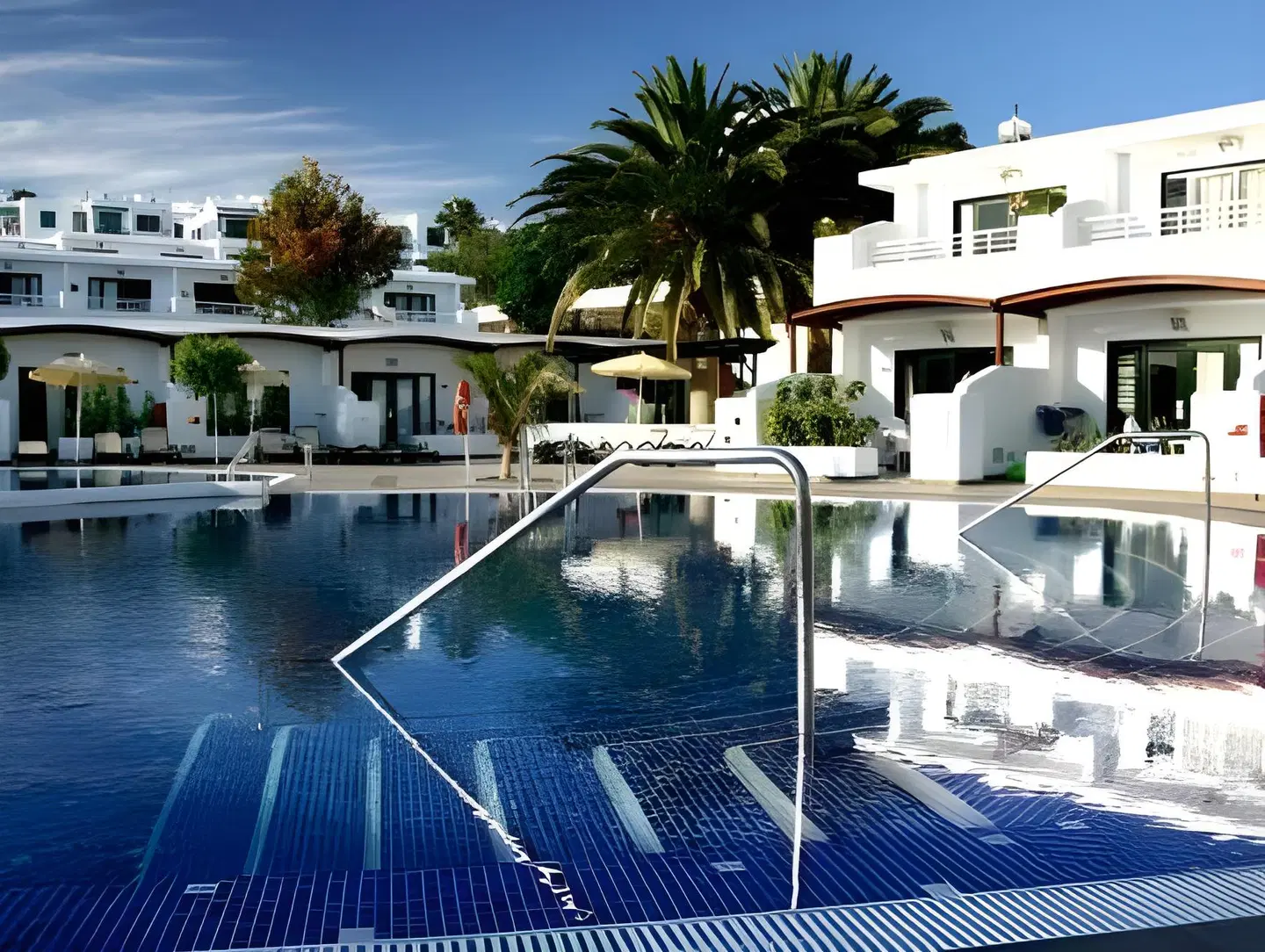 Relaxia Lanzaplaya Apartamentos OUTDOOR_POOL
