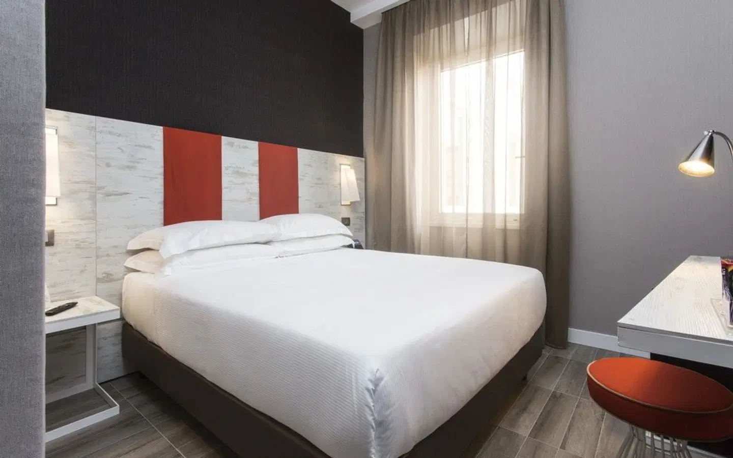 The Guardian Hotel ROOM_EXAMPLE