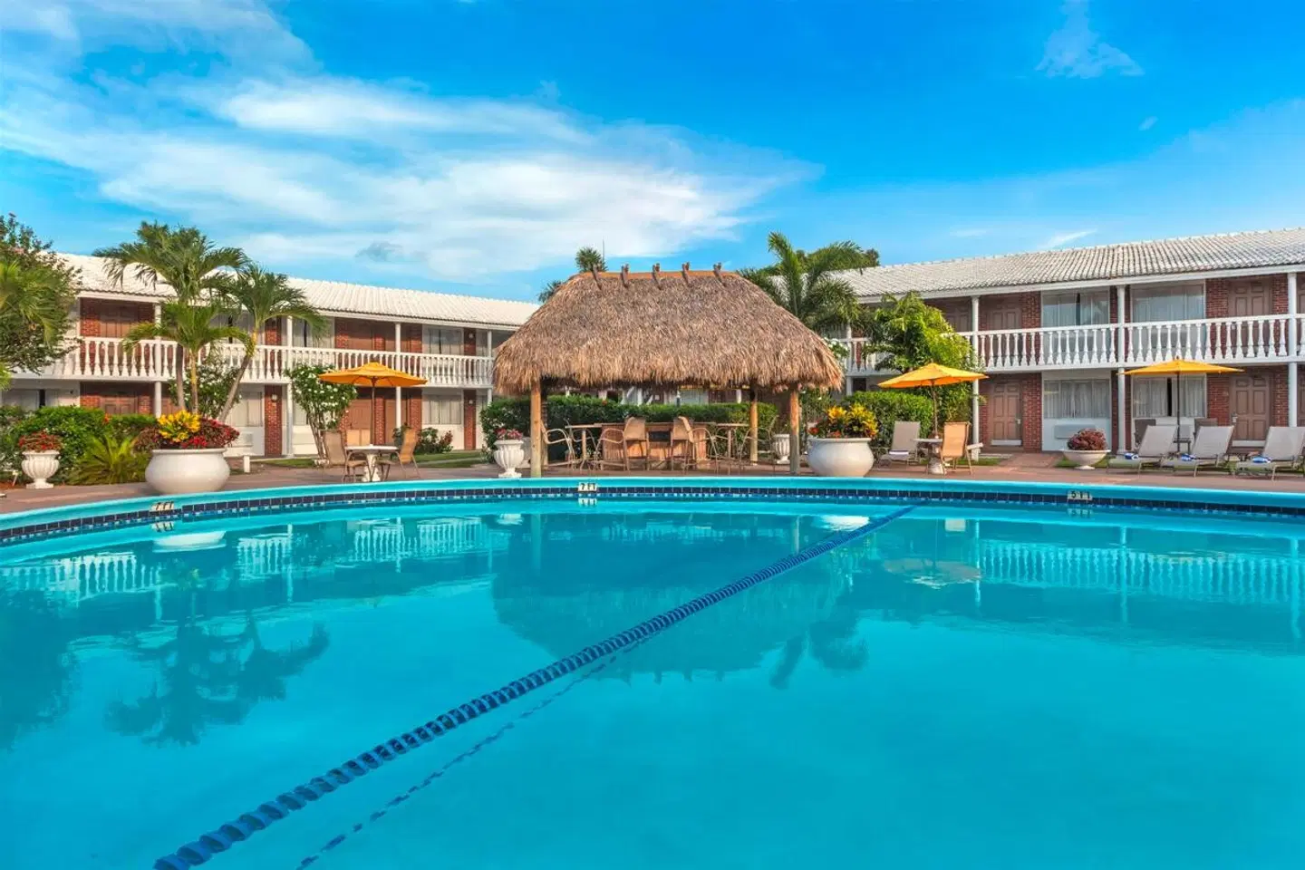 Best Western Palm Beach Lakes OUTDOOR_POOL