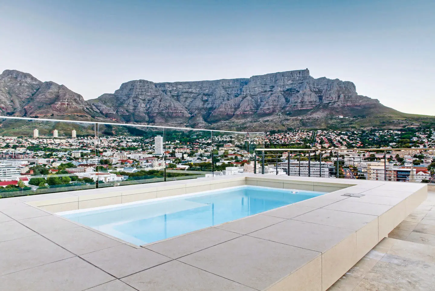 Pepperclub Hotel OUTDOOR_POOL