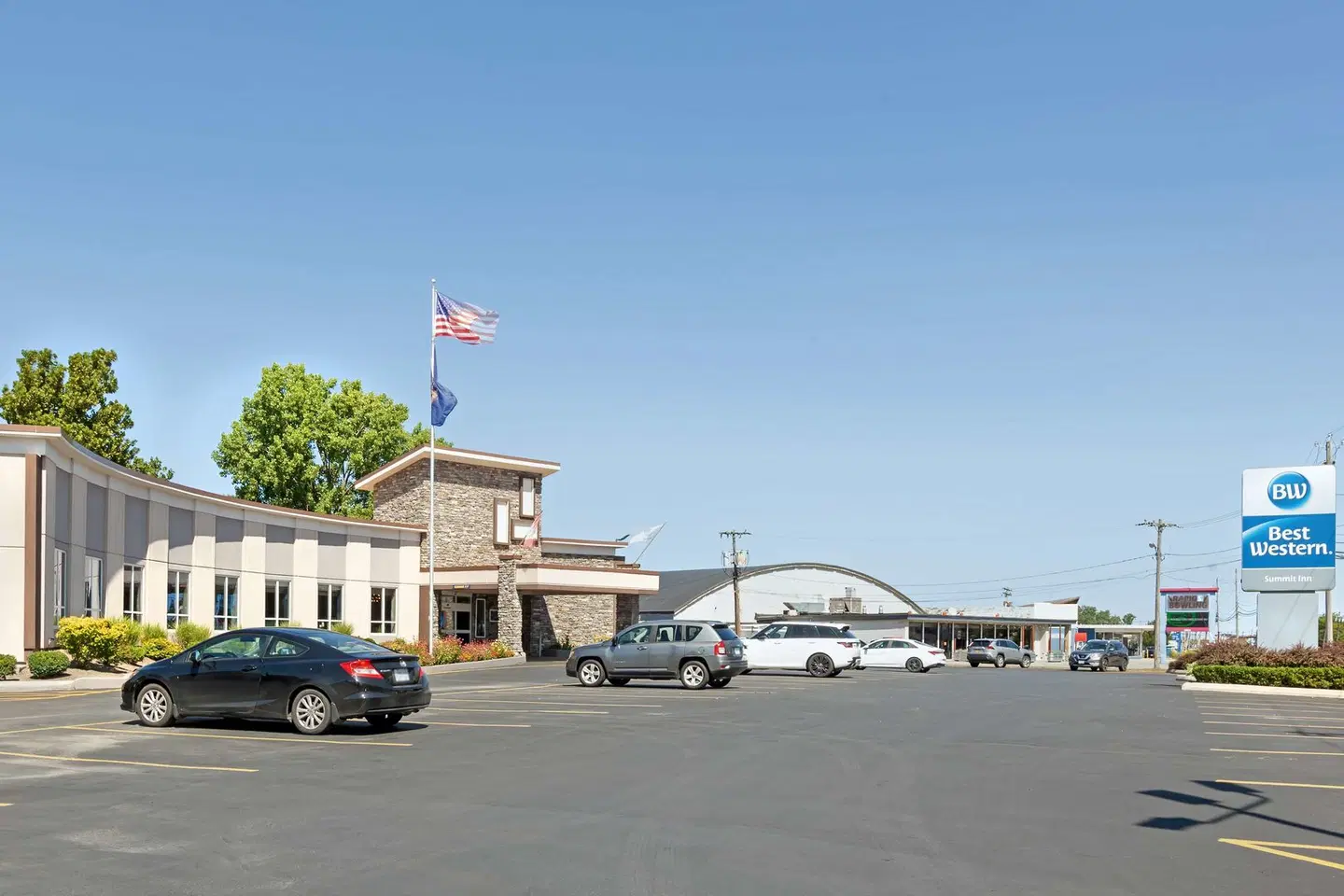 Best Western Summit Inn LANDSCAPE