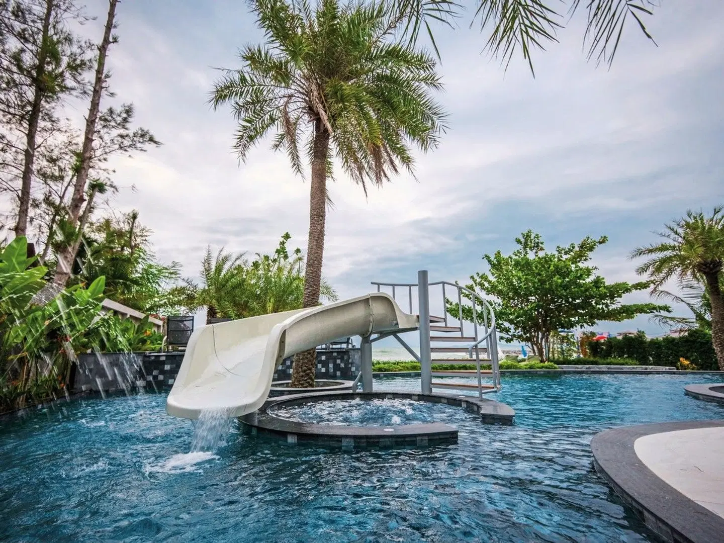 Worita Cove Hotel Garten