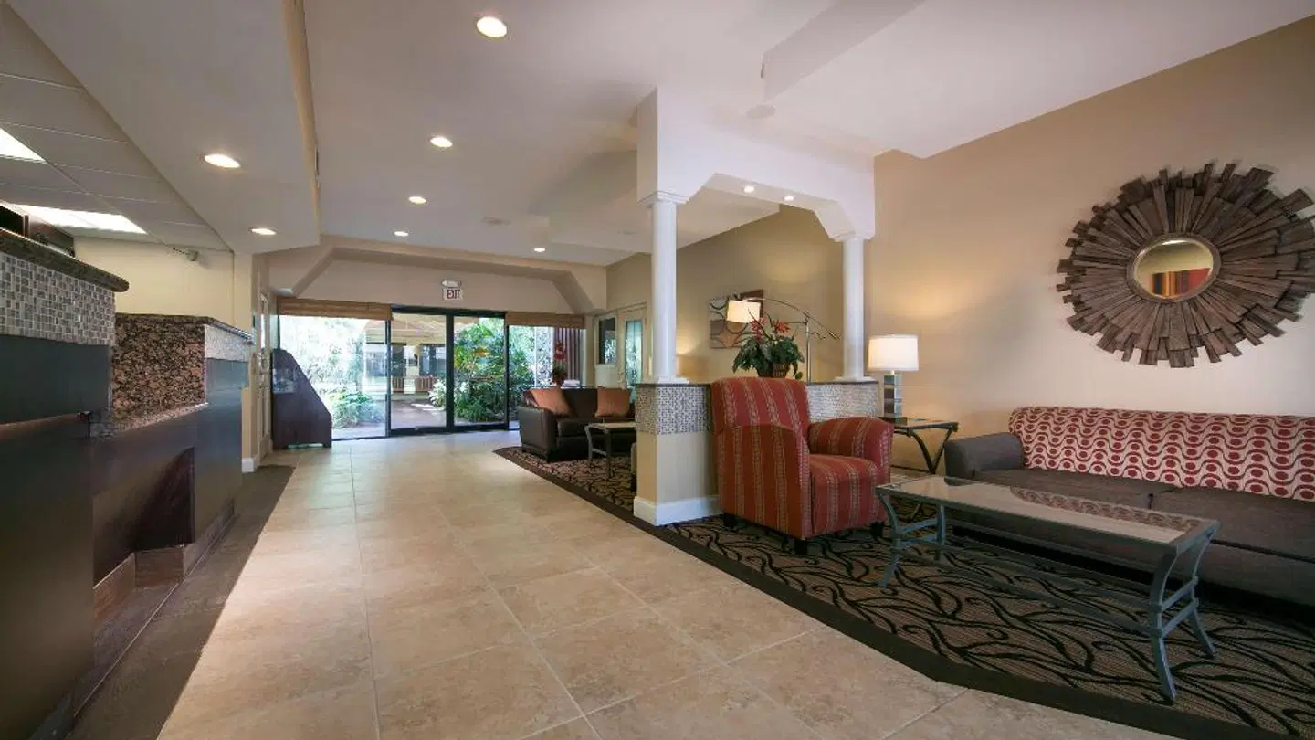 Best Western Plus University Inn LOUNGE_LOBBY