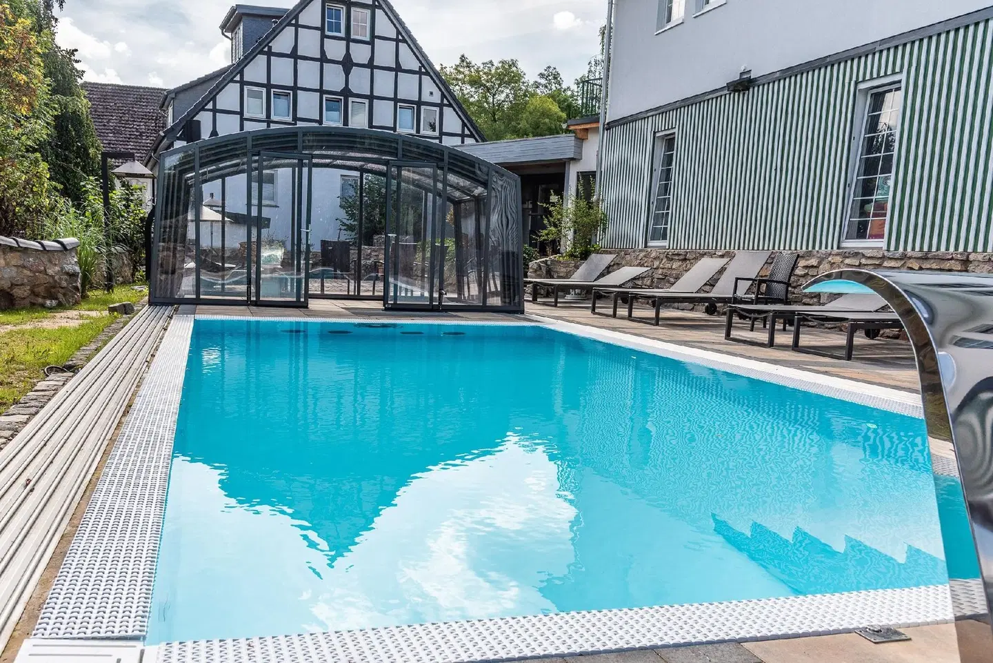 Struck Landhotel & Spa OUTDOOR_POOL