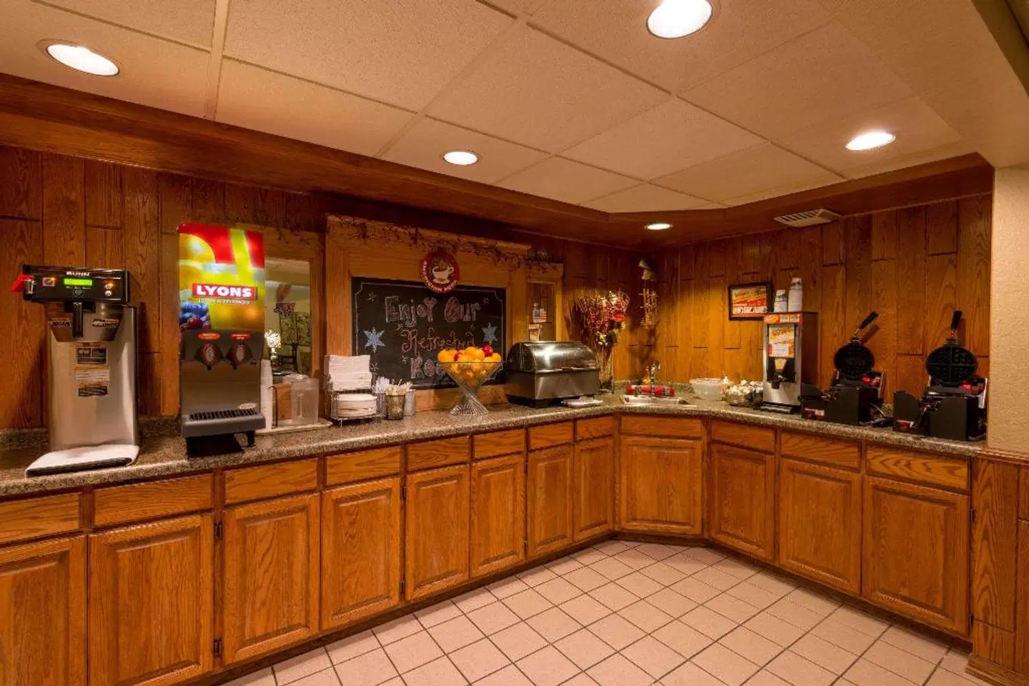 AmericInn by Wyndham Minocqua LOUNGE_LOBBY