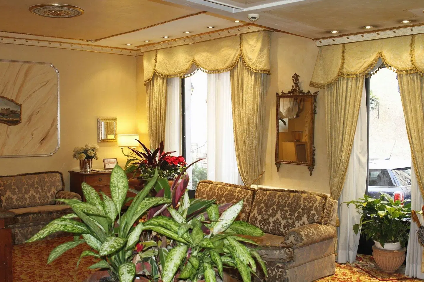 Eliseo ROOM_EXAMPLE