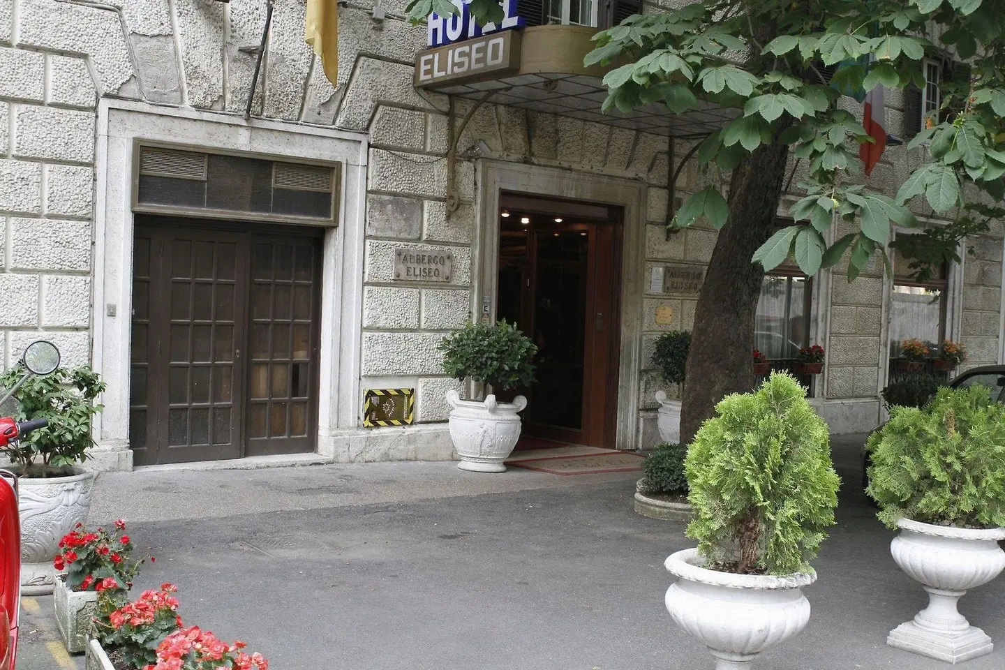 Eliseo EXTERIOR