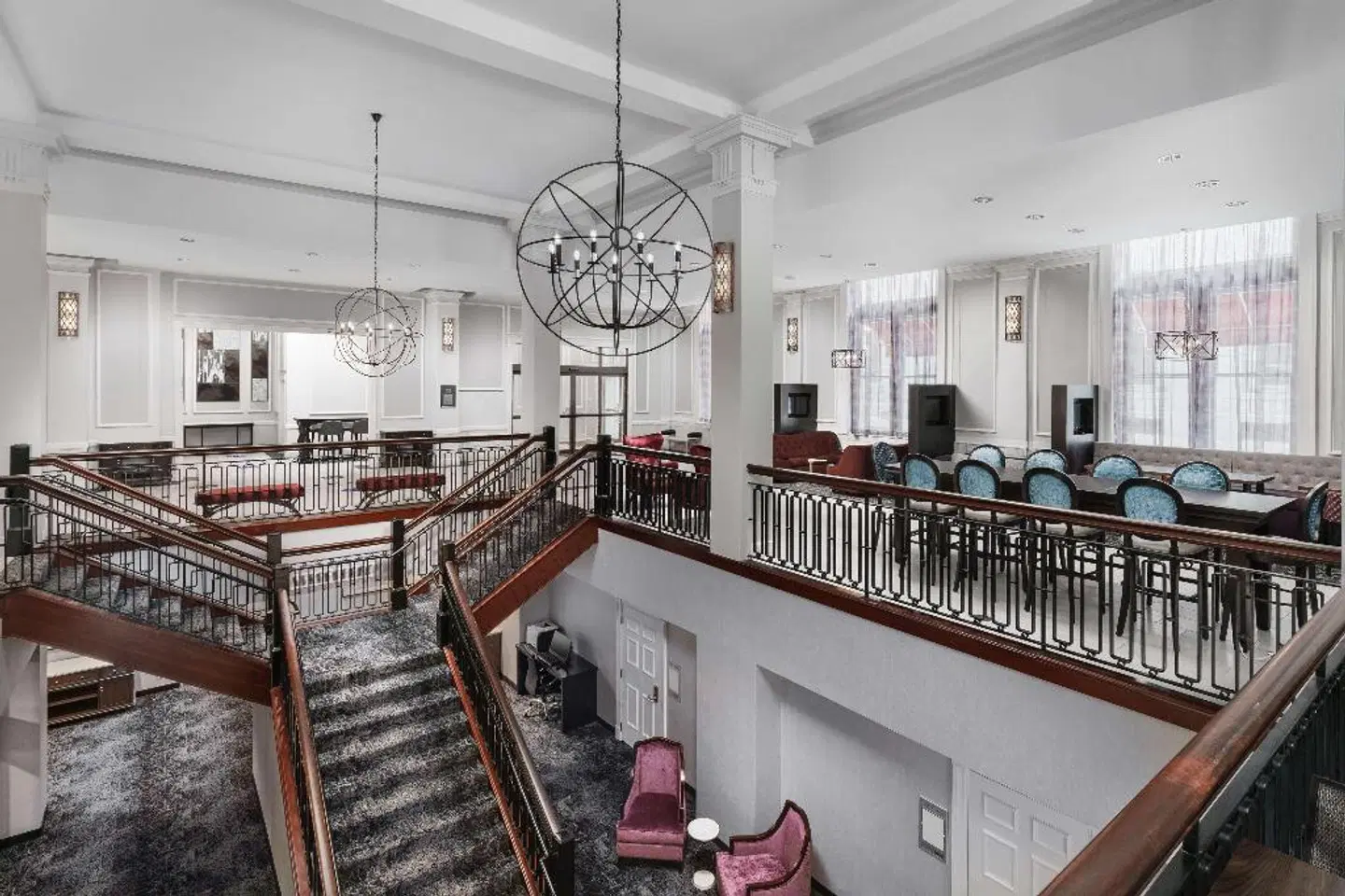 Hampton Inn & Suites Baltimore Inner Harbor LOUNGE_LOBBY
