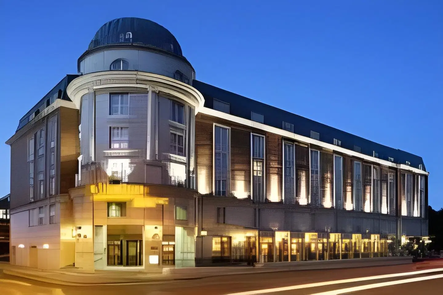 The Alex Hotel EXTERIOR