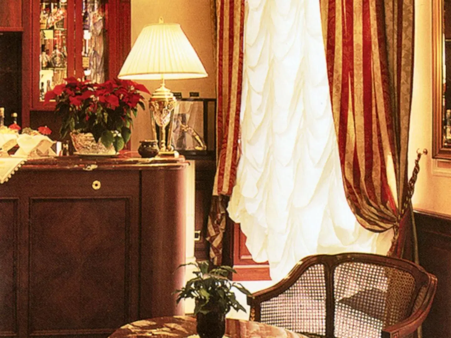 Andreola Central Hotel ROOM_EXAMPLE