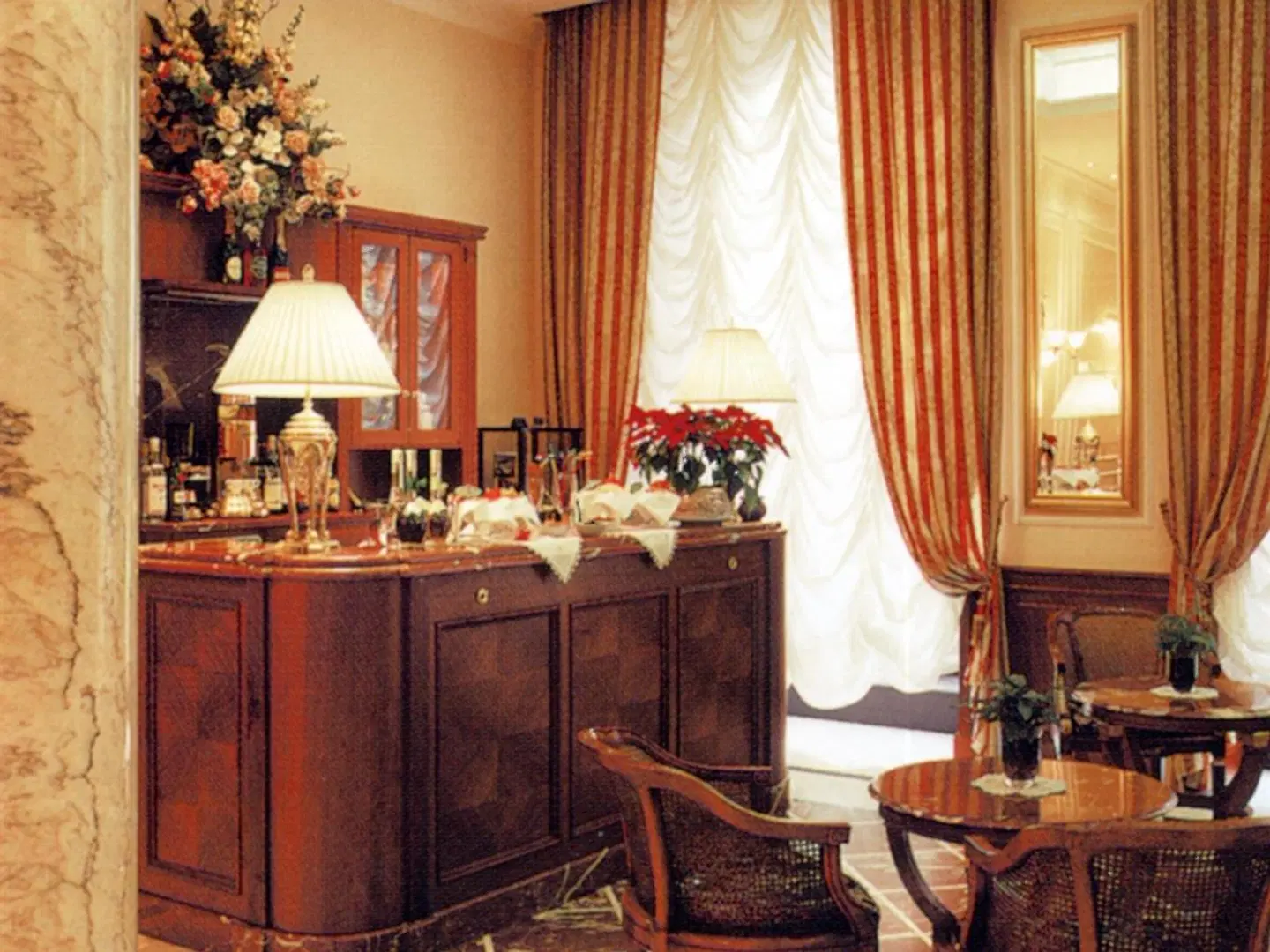 Andreola Central Hotel ROOM_EXAMPLE
