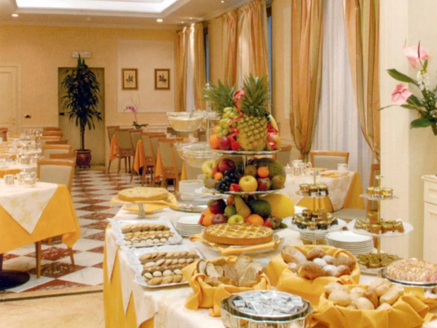Andreola Central Hotel Restaurant