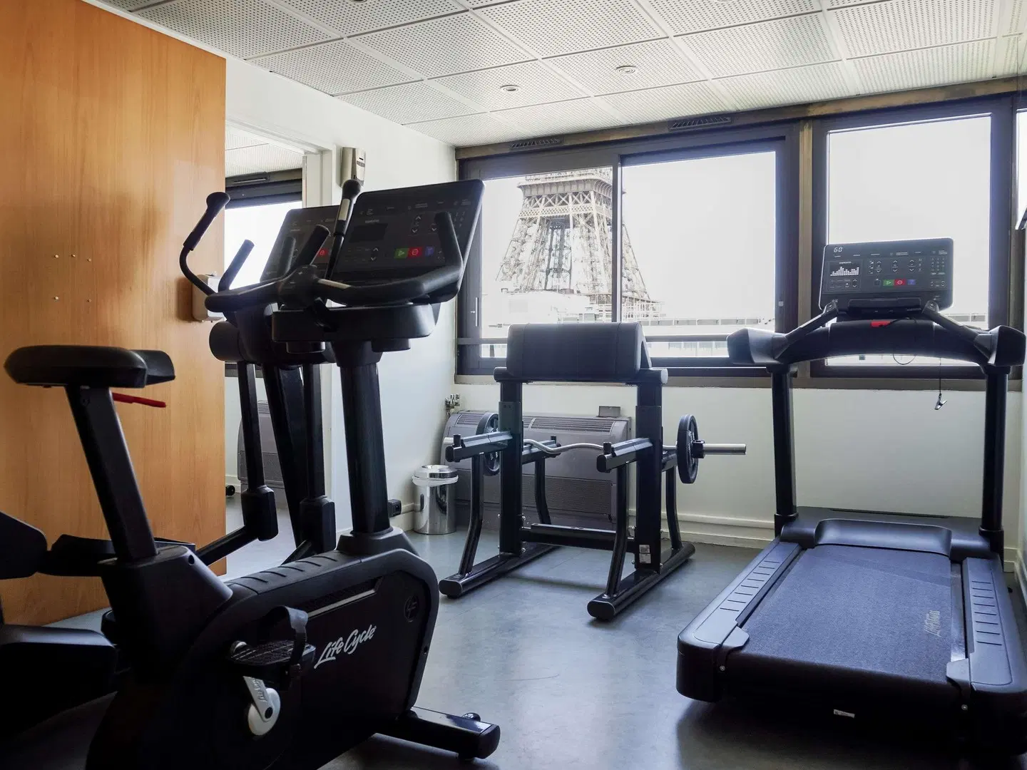 Mercure Paris Centre Eiffel Tower Hotel SPORTS_AND_LEISURE