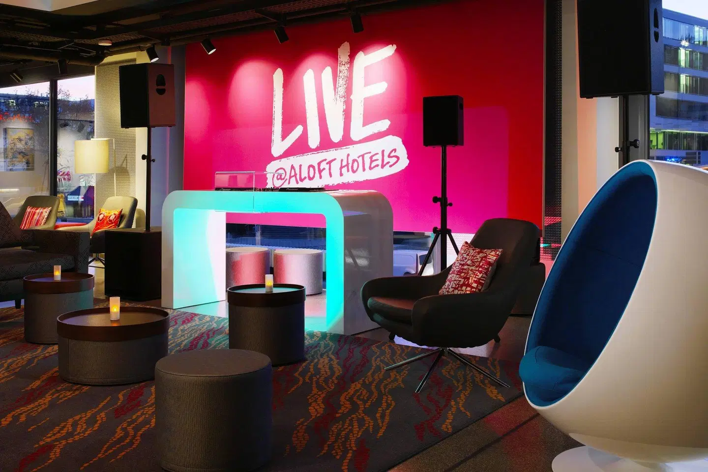 Aloft Stuttgart Bar