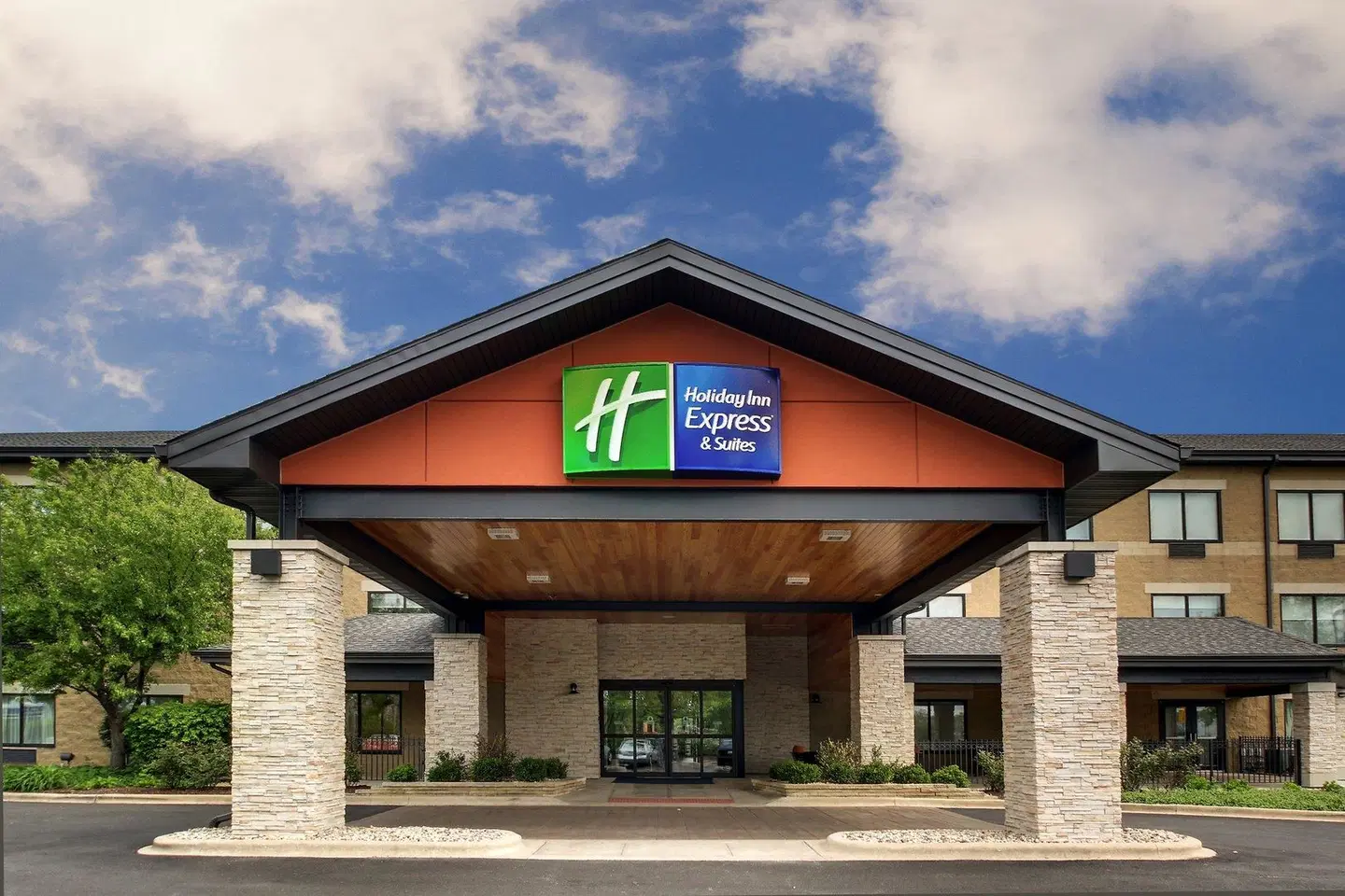 Holiday Inn Express & Suites Aurora - Naperville by IHG EXTERIOR