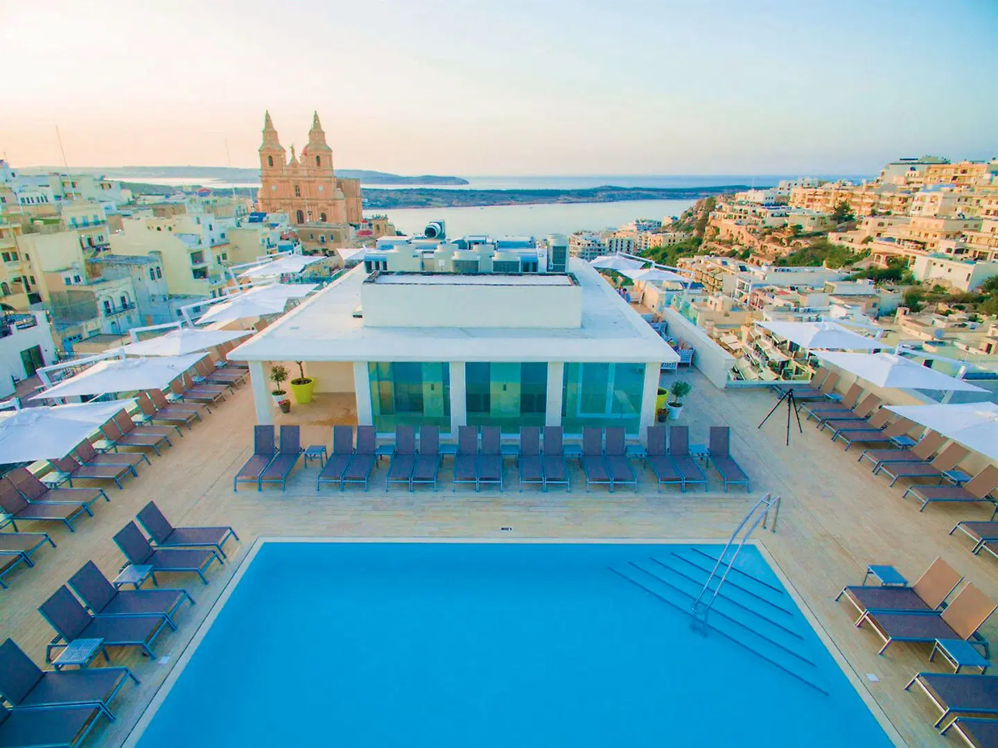 Maritim Antonine Hotel & Spa EXTERIOR