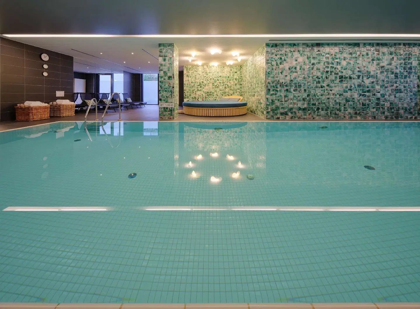 Adina Apartment Hotel Hamburg Michel Hallenbad