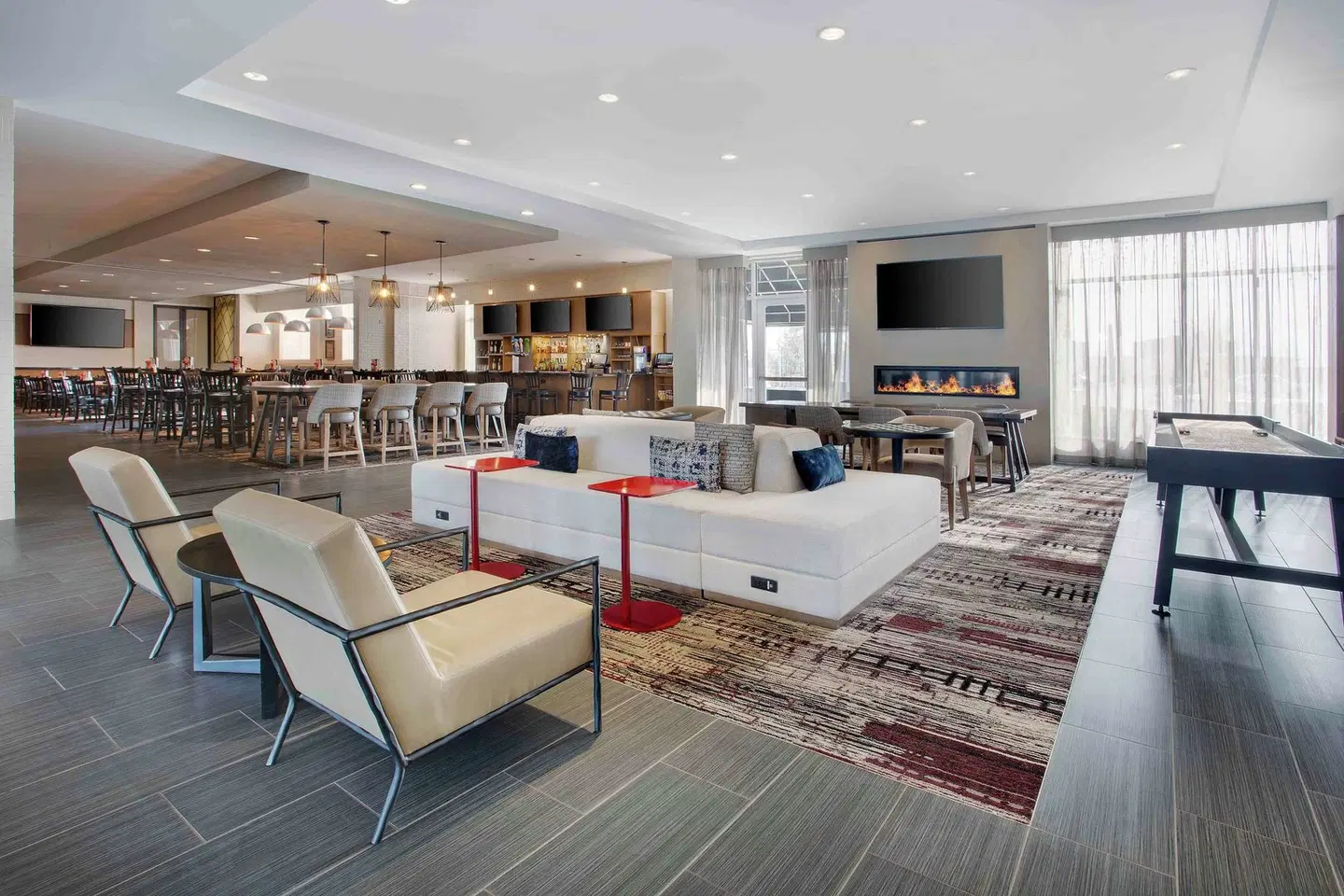DoubleTree by Hilton Chicago Midway Airport LOUNGE_LOBBY