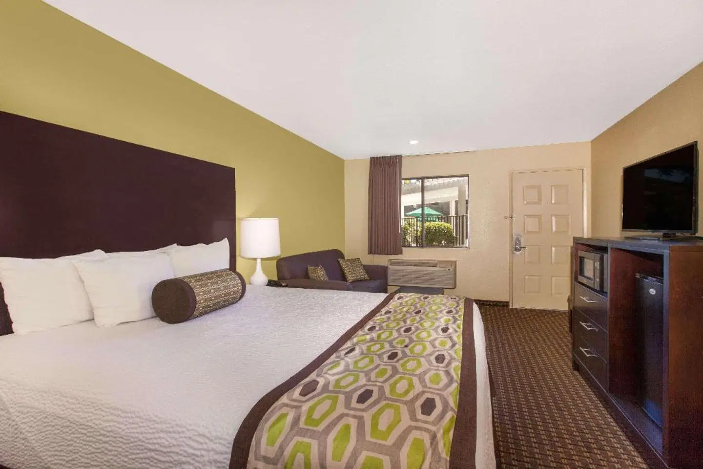 Days Inn by Wyndham San Jose Airport ROOM_EXAMPLE