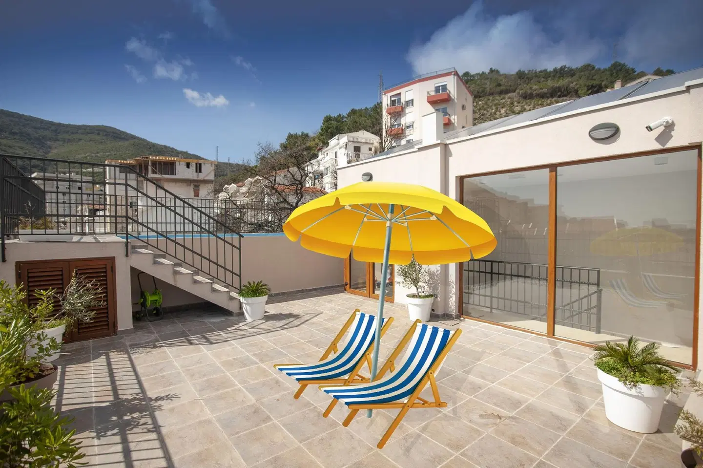 Twelve Terrasse