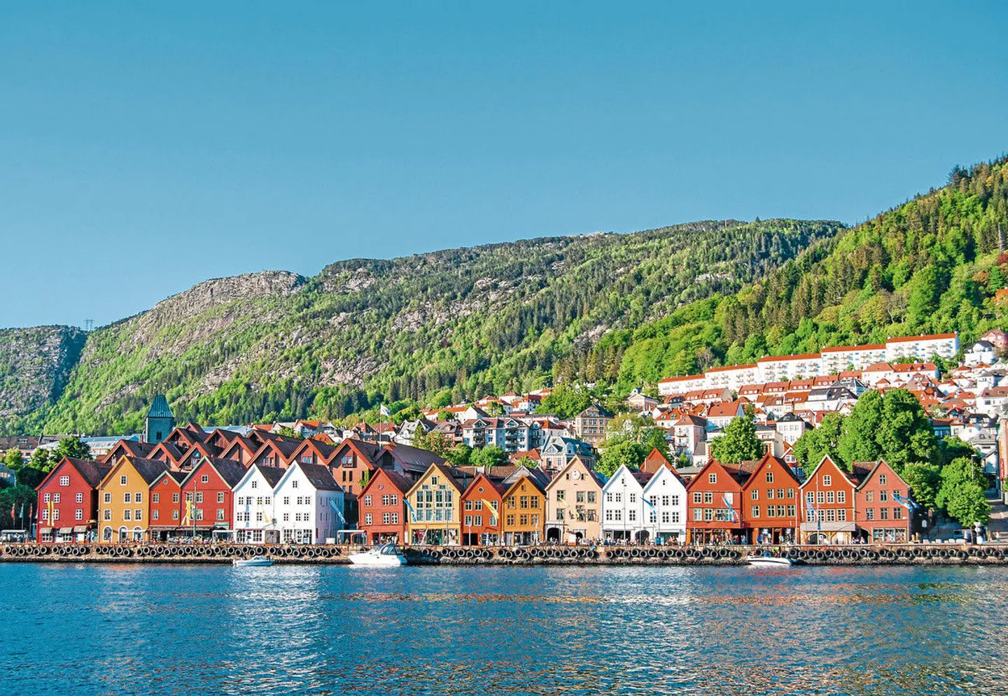 Havila Voyages Bergen-Kirkenes-Bergen im Sommer LANDSCAPE
