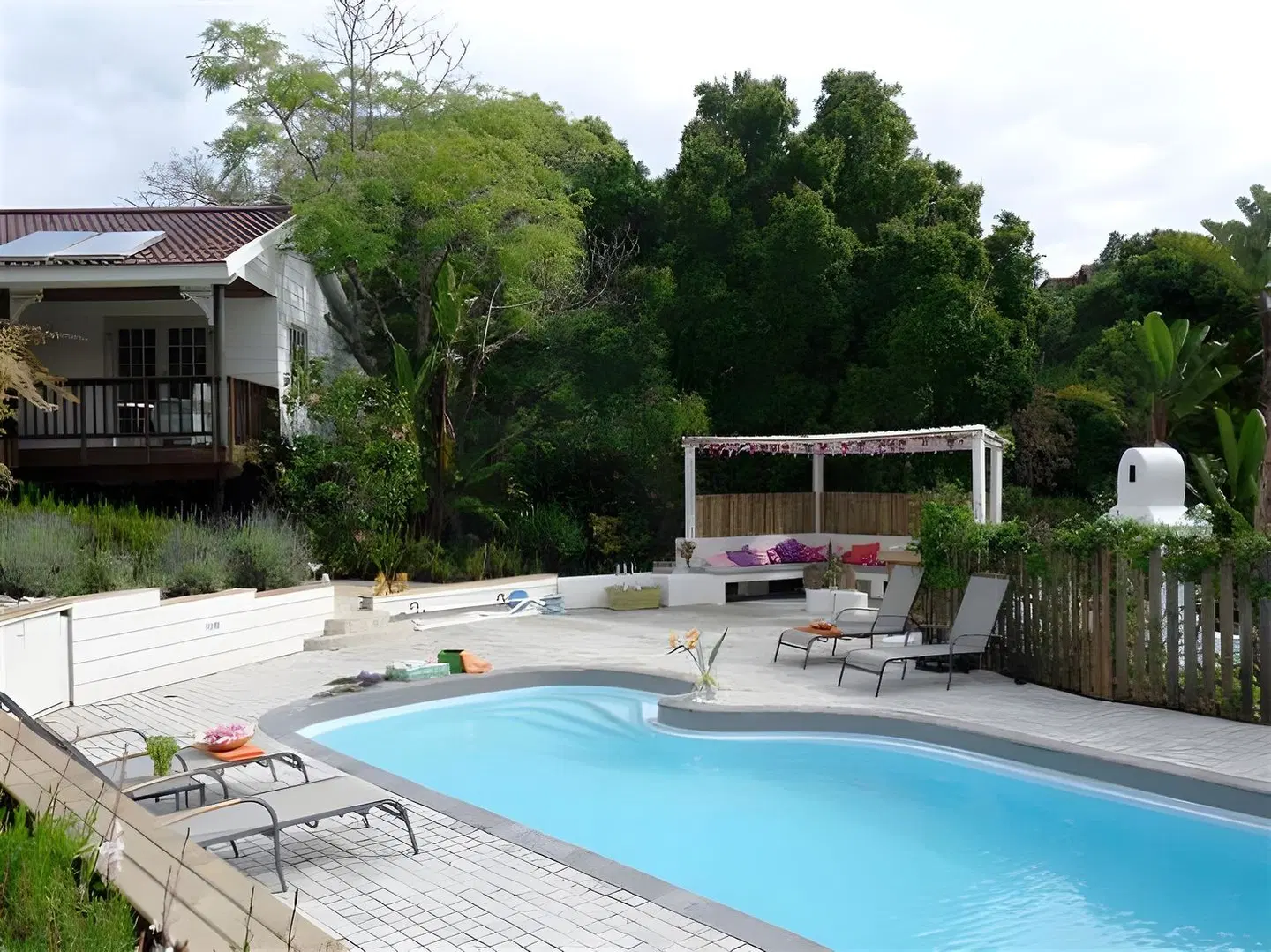 Stannards Guest Lodge OUTDOOR_POOL