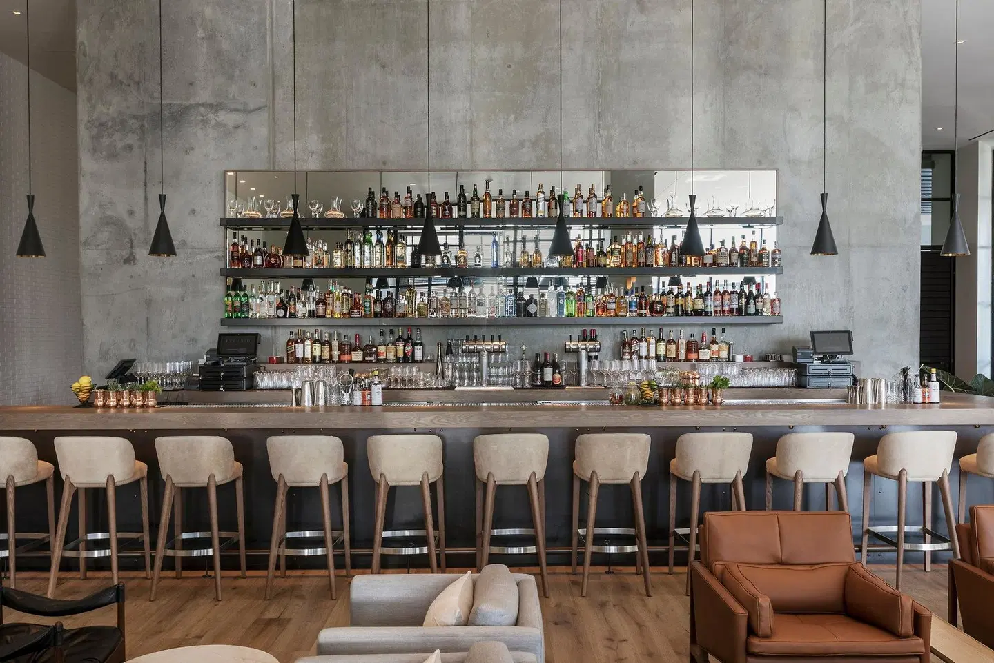 Kimpton Everly Hotel by IHG Bar