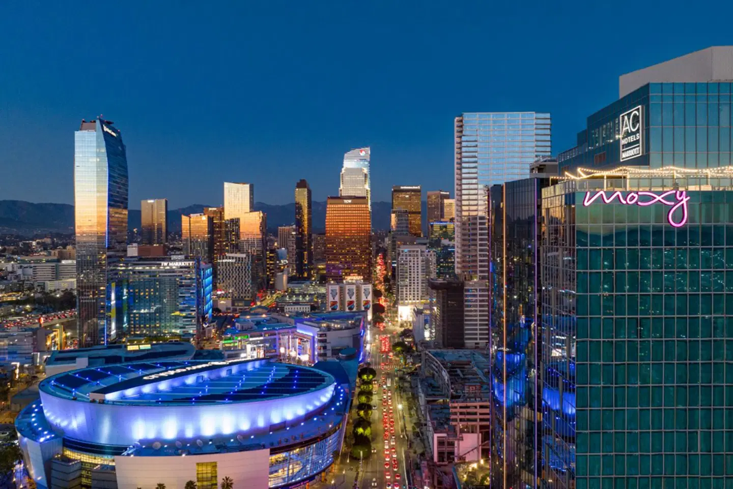 AC Hotel by Marriott Downtown Los Angeles EXTERIOR