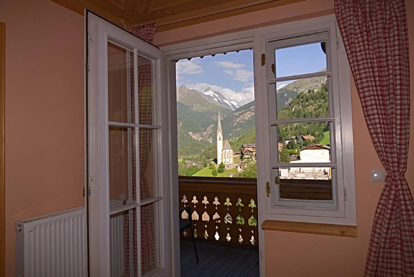 Hotel Kaiservilla ROOM_EXAMPLE