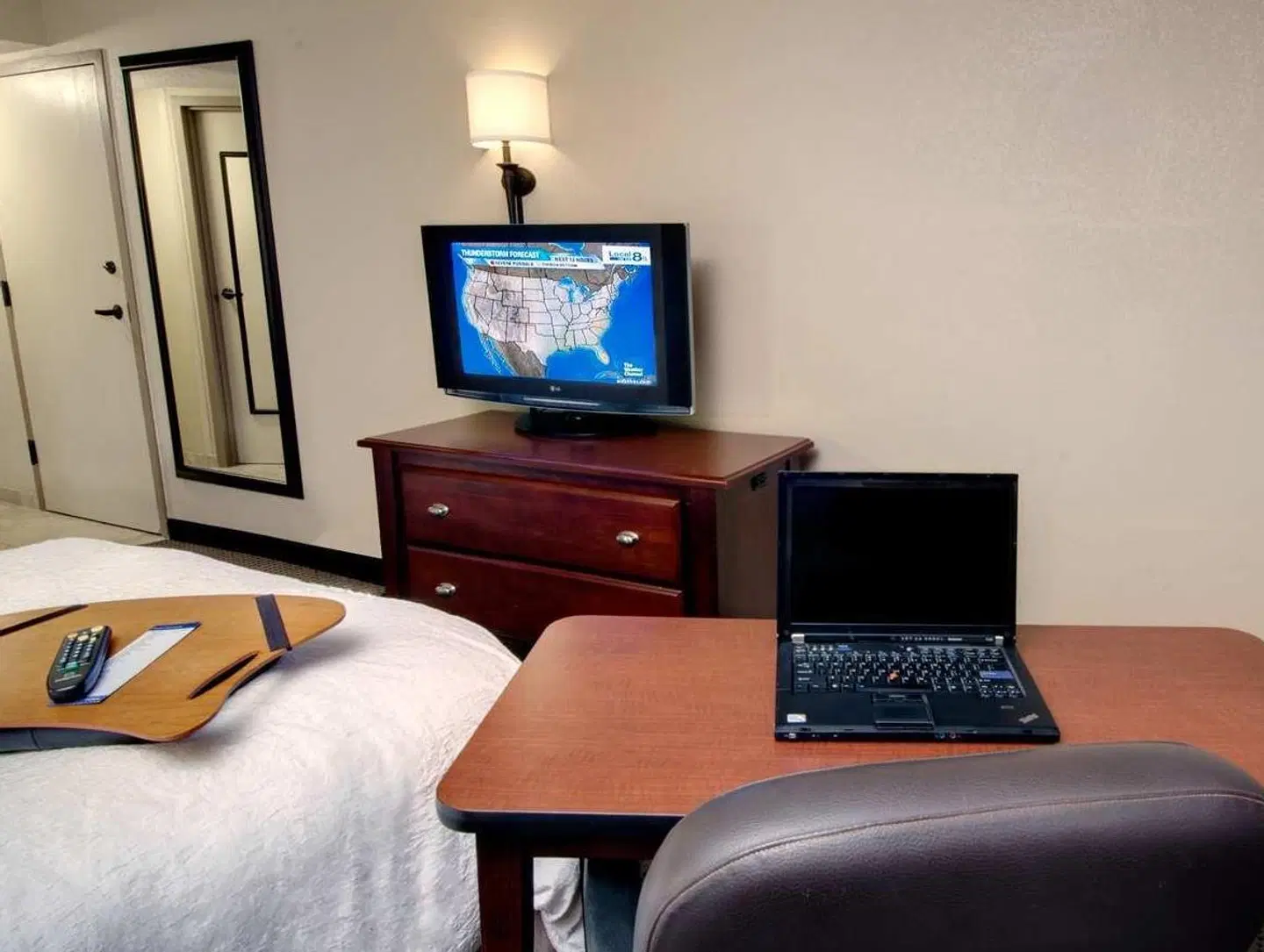 Hampton Inn Rockford ROOM_EXAMPLE