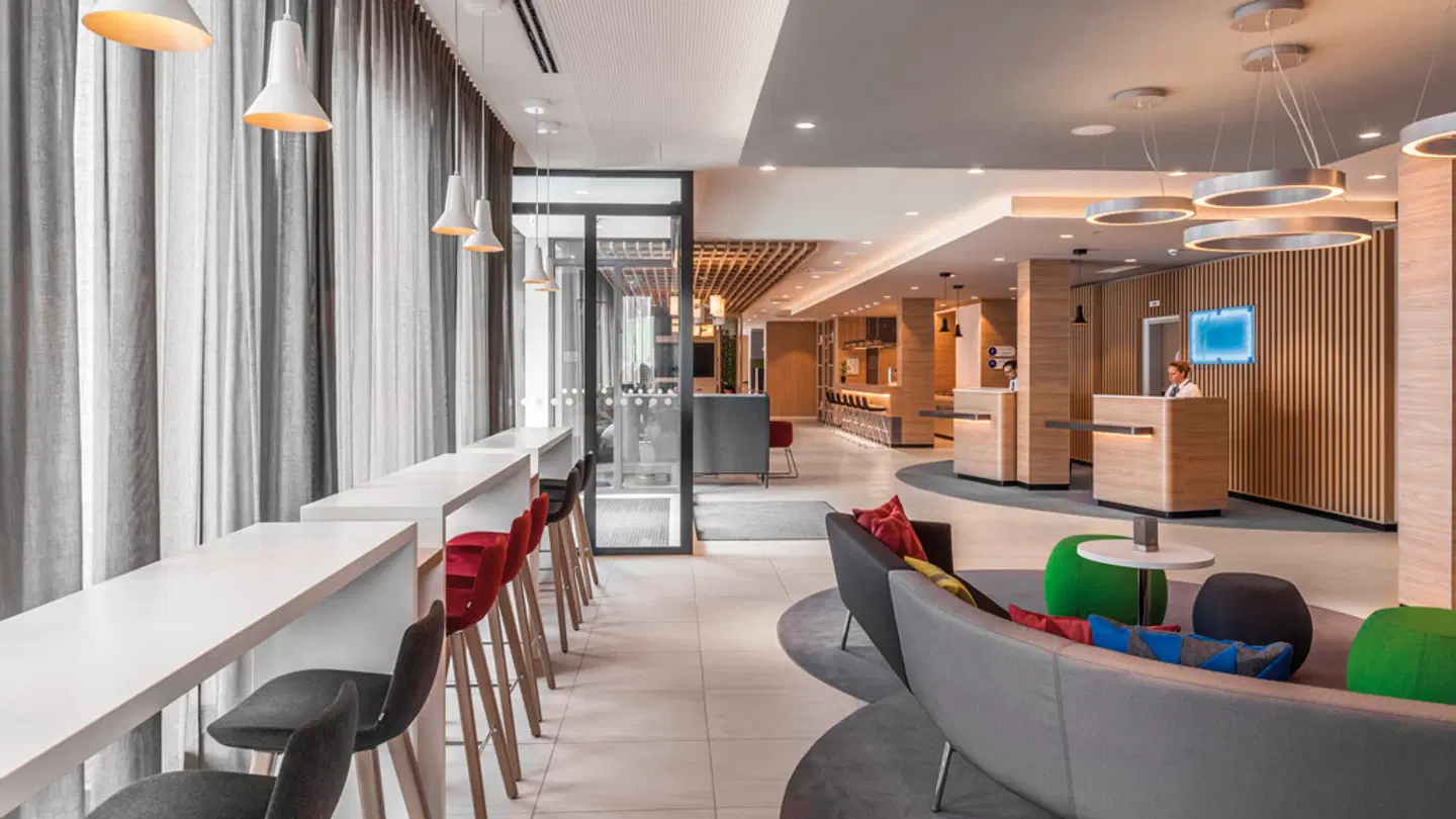 Holiday Inn Express Munich East - inklusive NFL Munich Ticket Bar