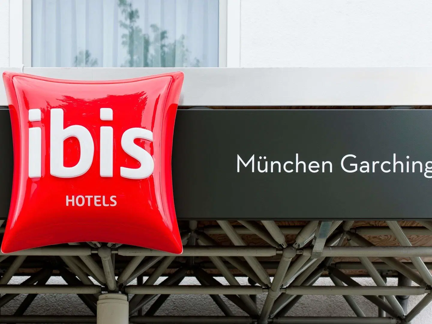 ibis Munich Garching EXTERIOR