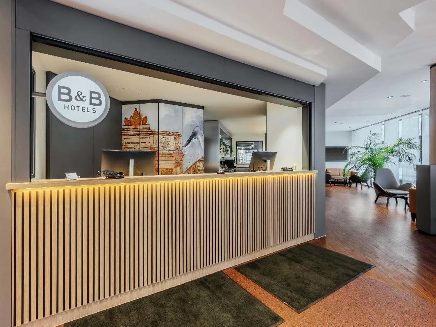 B&B HOTEL München-Schwabing LOUNGE_LOBBY