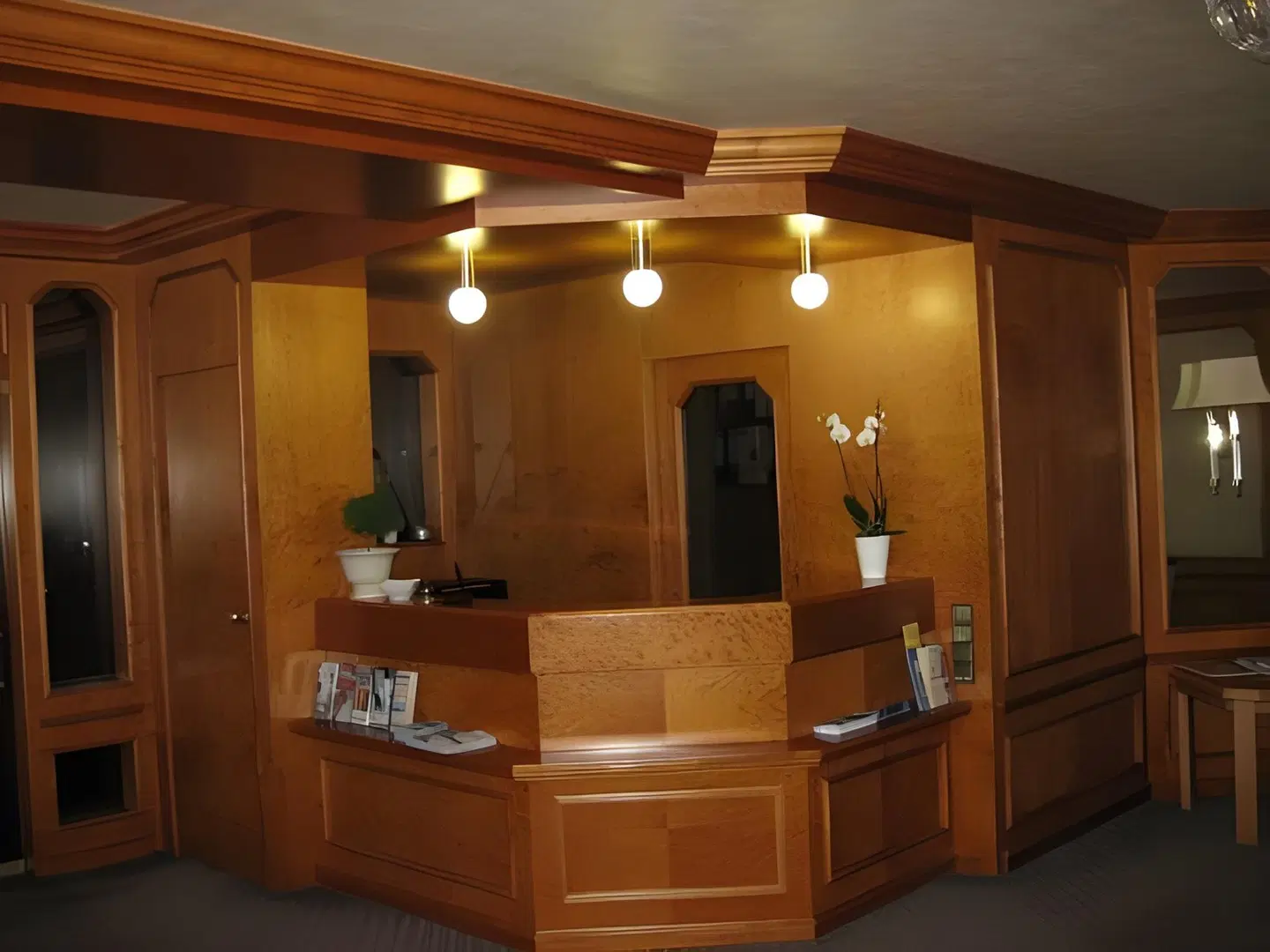 Roswitha LOUNGE_LOBBY