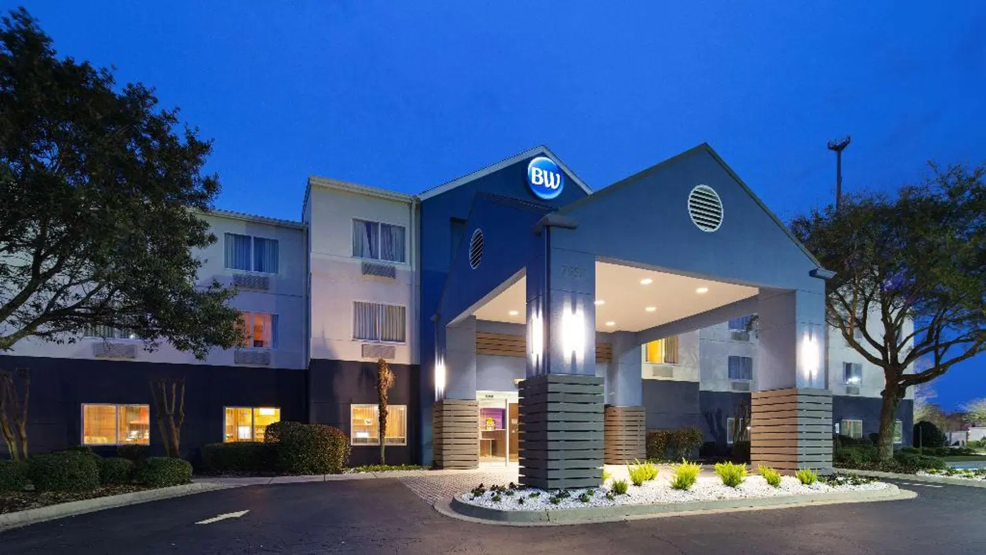 Baton Rouge LSU/Medical Corridor Inn & Suites EXTERIOR