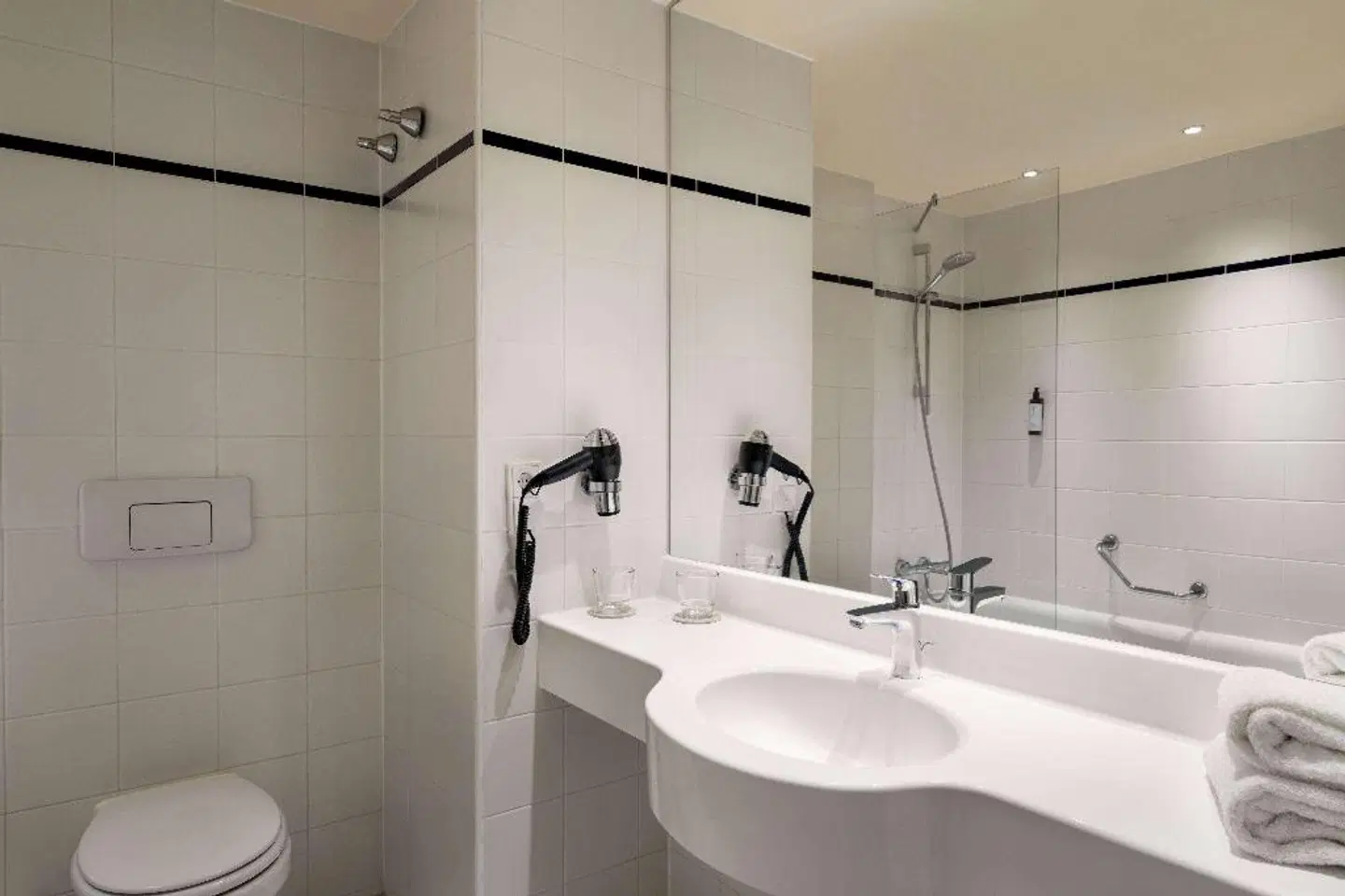 Vienna House Easy by Wyndham Landsberg Badezimmer