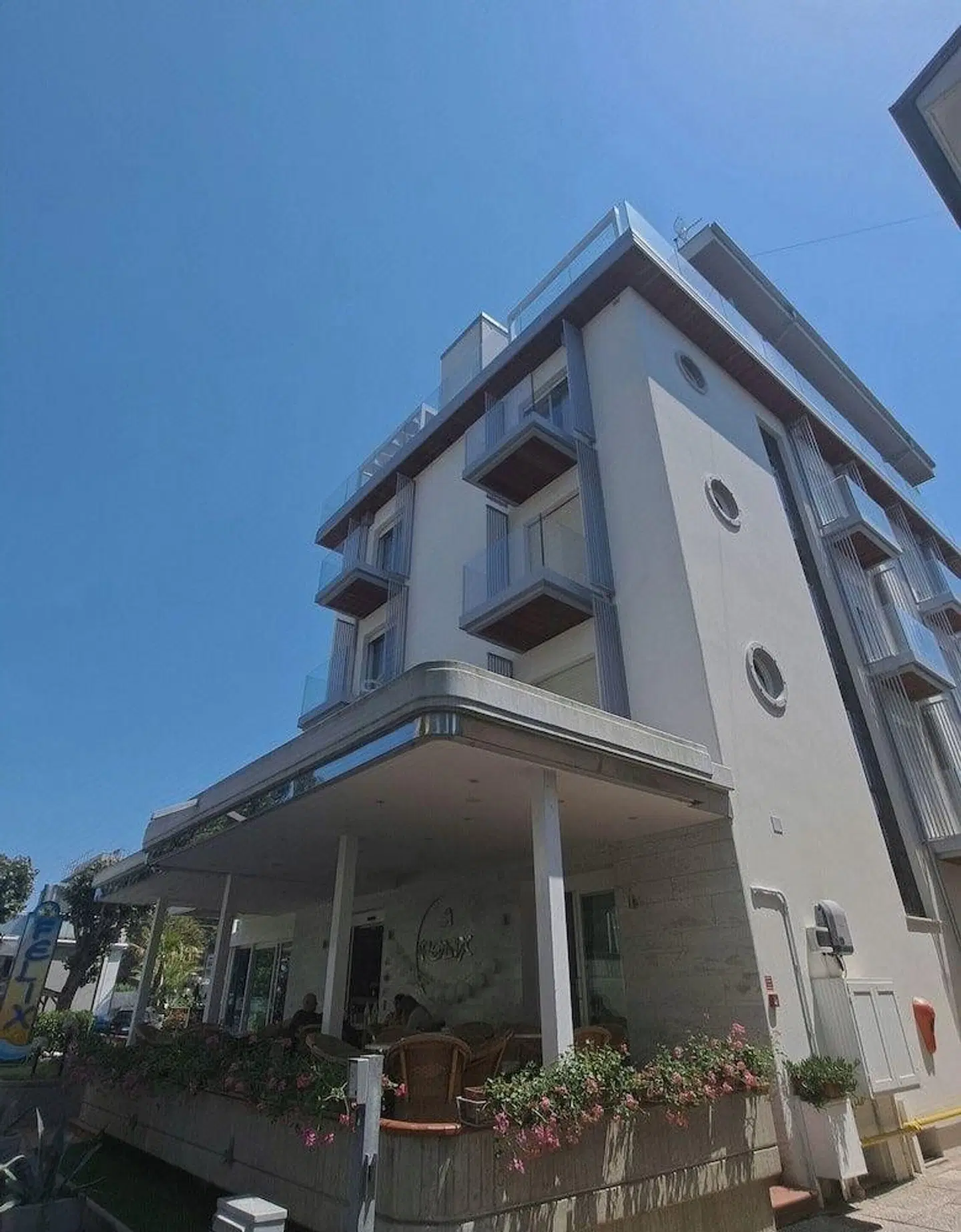 Hotel Felix EXTERIOR