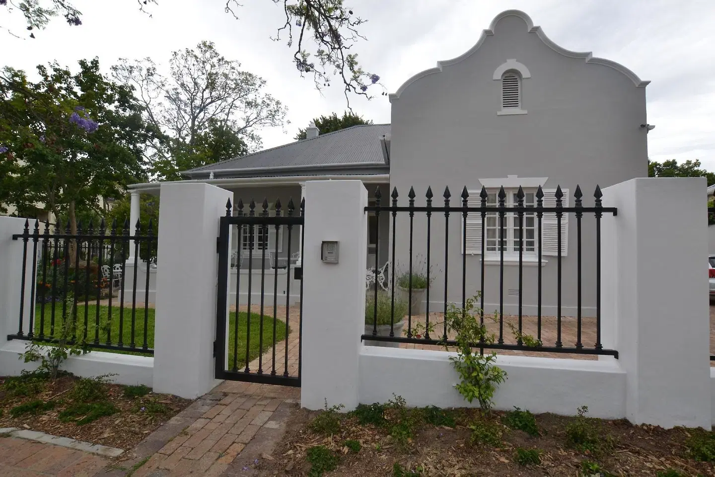 Just Joey Guesthouse EXTERIOR