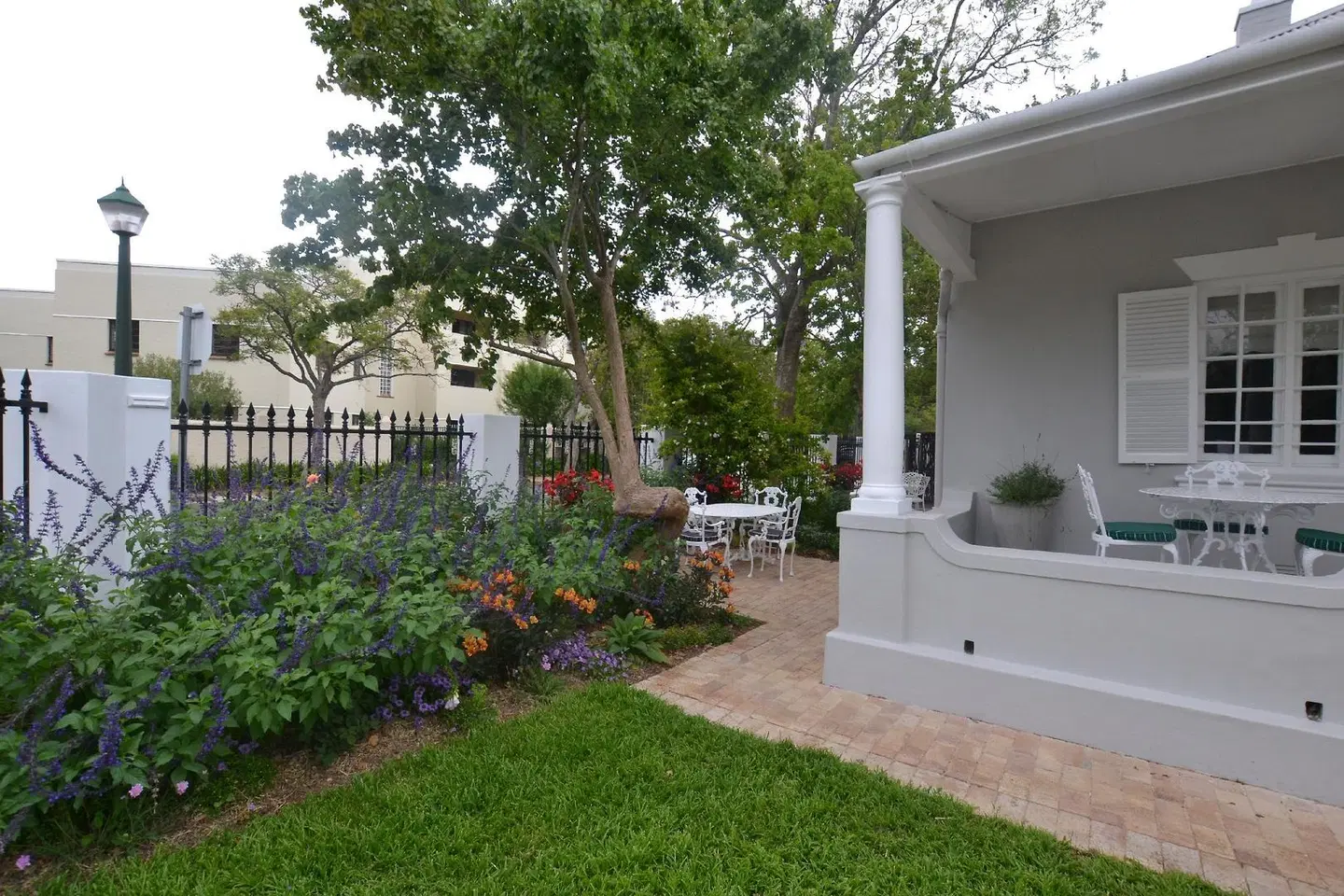 Just Joey Guesthouse Garten