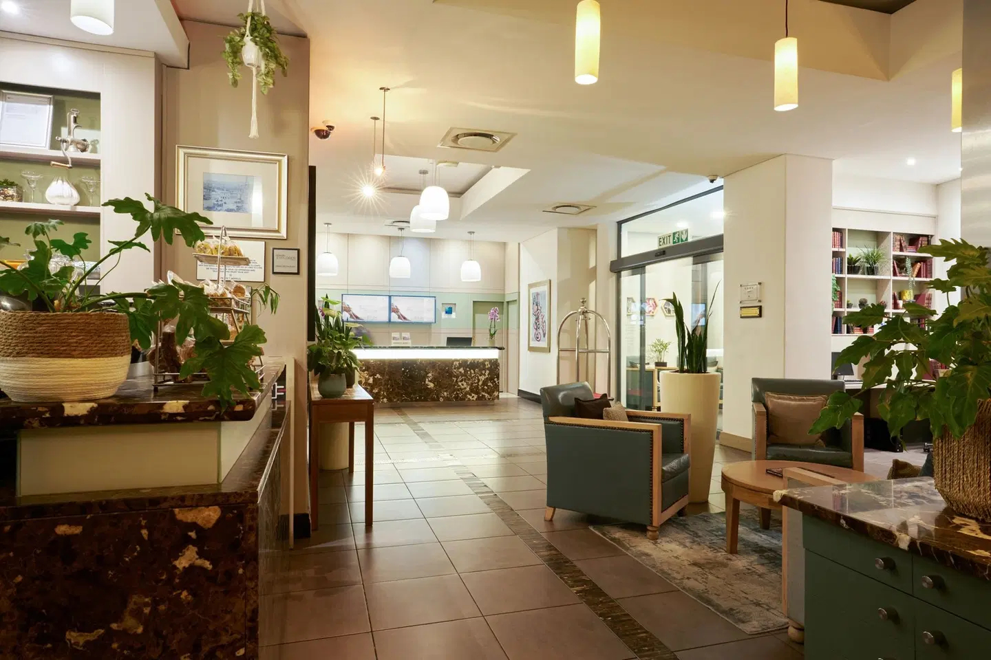 Protea Hotel by Marriott Cape Town North Wharf LOUNGE_LOBBY