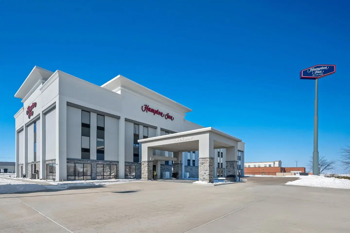 Hampton Inn Bloomington West EXTERIOR